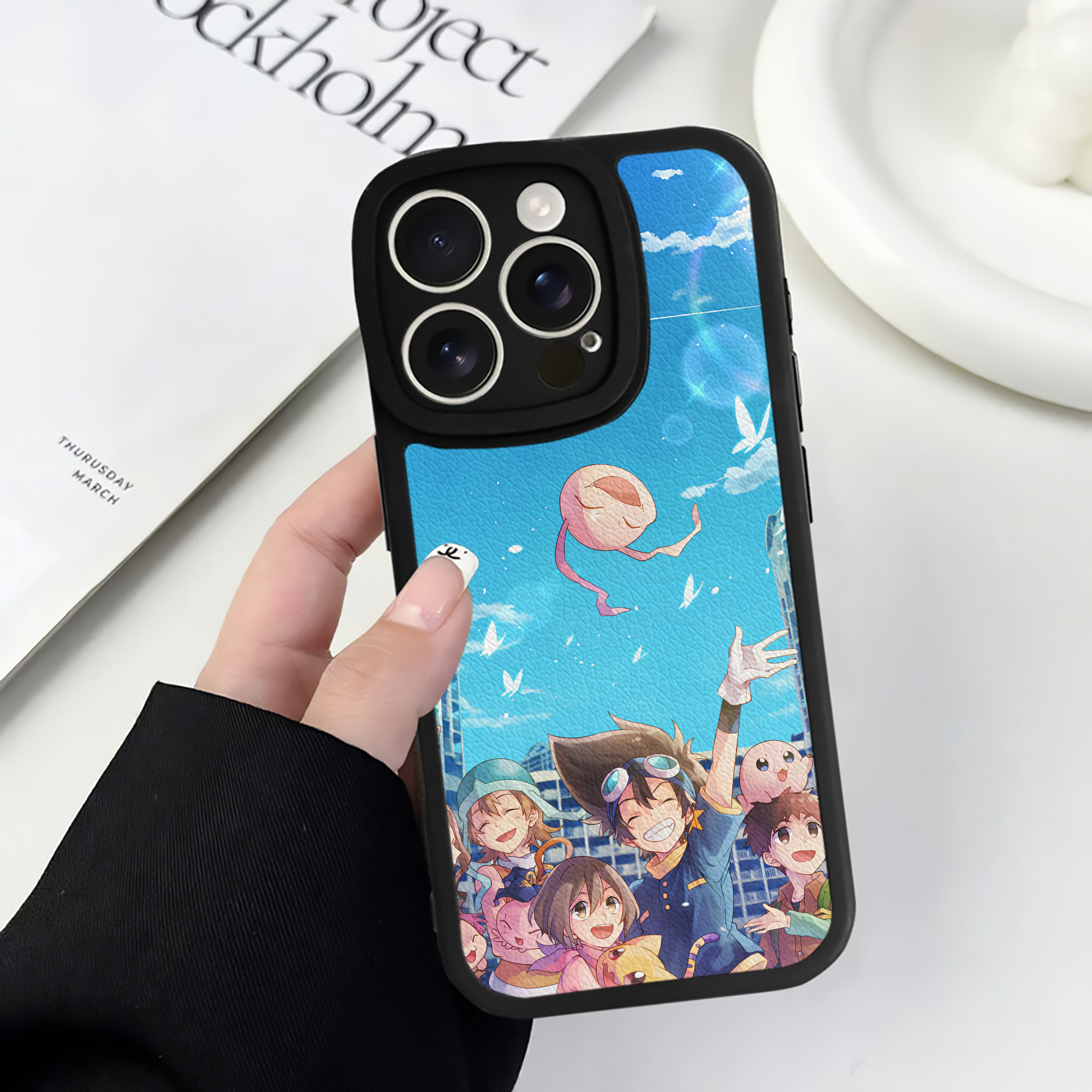 （画像用） Digimon デジタルモンスター/デジモン 【iPhone 16シリーズ対応】シリコンスマホケース（レザー調） 材質：シリコン